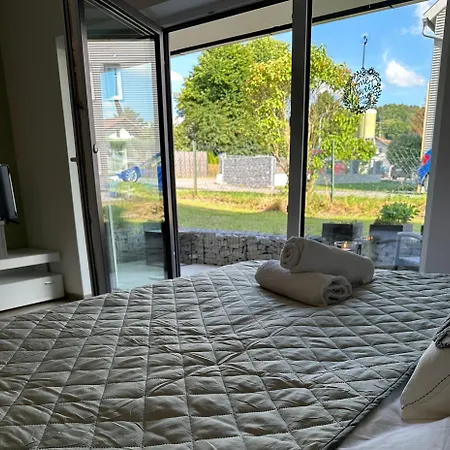 River Apartment *